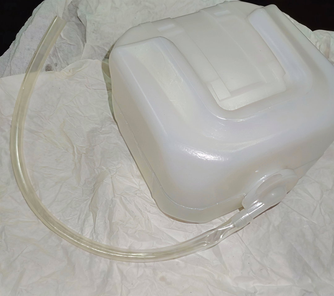 TANQUE DE COOLANT
