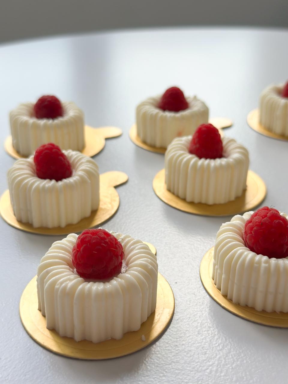 Mini mousses cake Set of 15 pcs_1