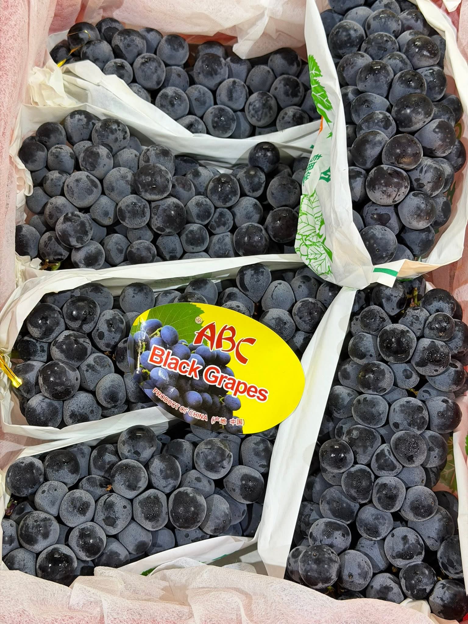 Black Grapes (By the Box)_1