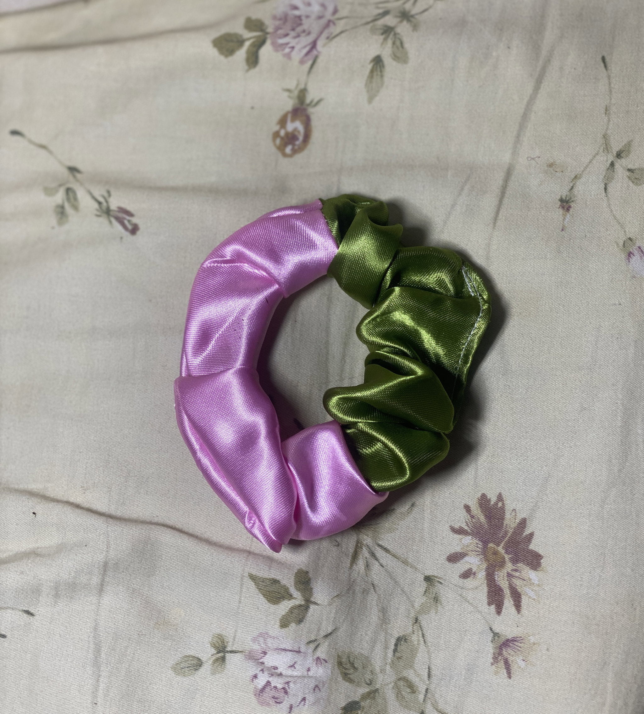 Two colour Scrunchie_0