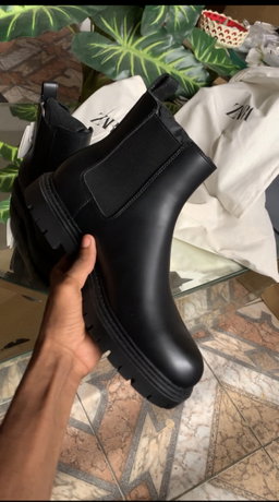Zara boots all black 1Z200