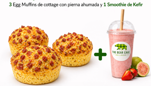 3 Egg Muffins de cottage con brócoli y 1 fresa Smoothie de kefir