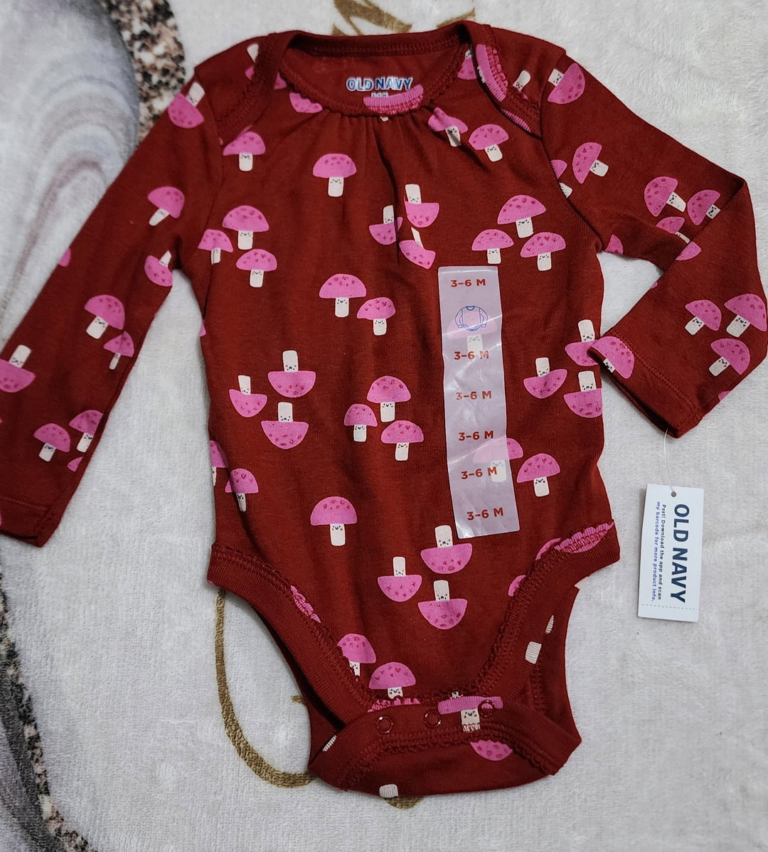 Oldnavy infant onesie 3-6 Months