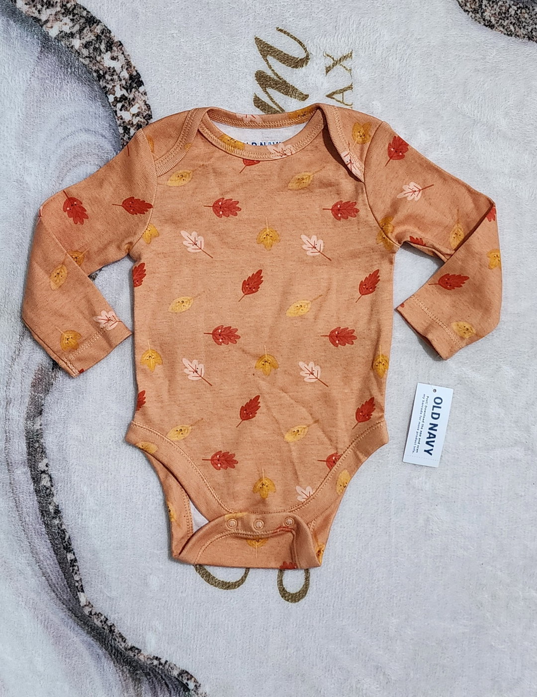 Oldnavy infant onesie 6-12 Months