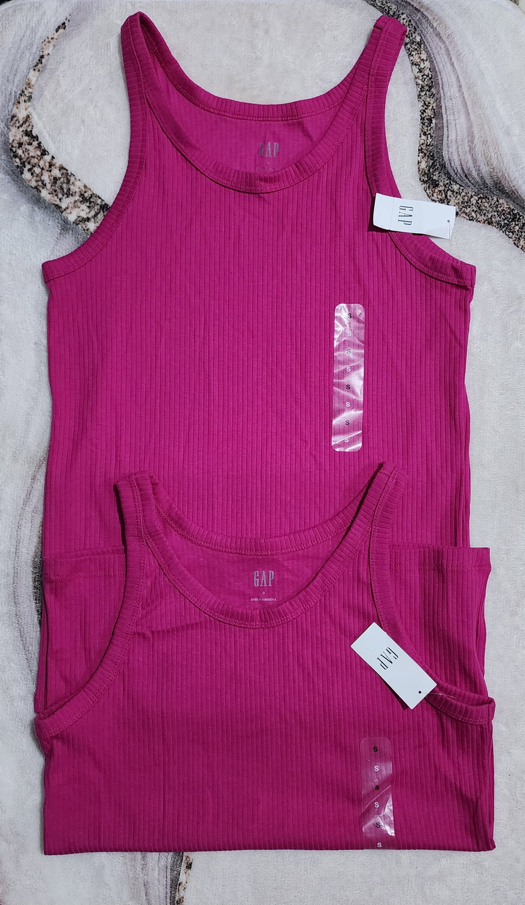 Oldnavy female tops