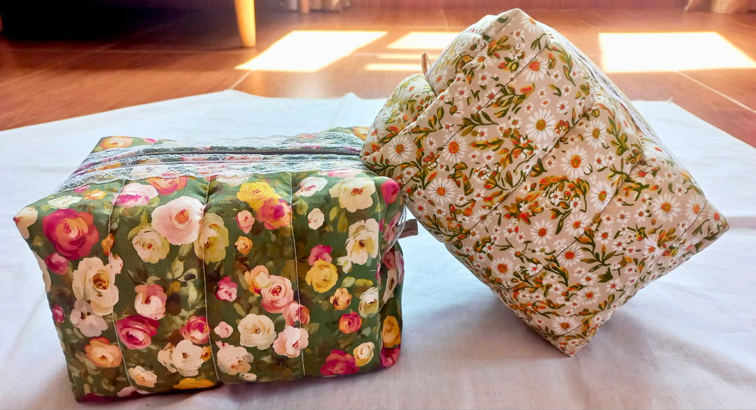 🌸 Boxed Pouch