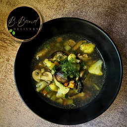 Суп грибной с запеченной куриной грудкой