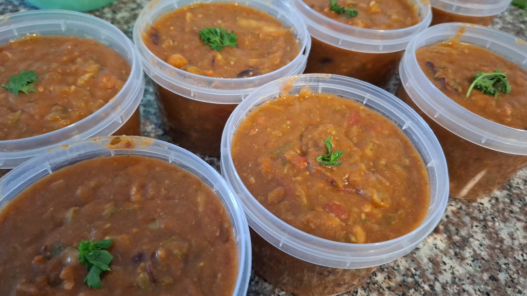 Hearty Beef & Bean Soup 