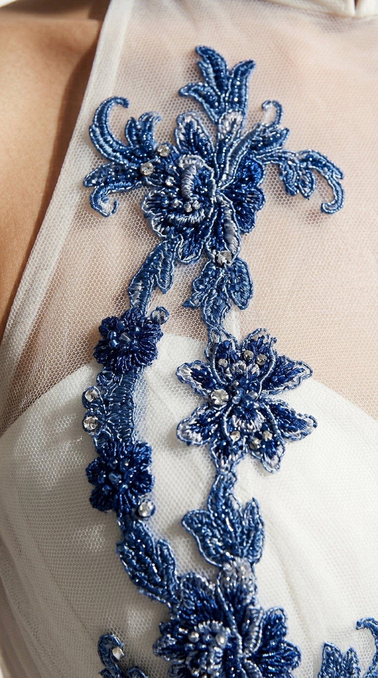 PORCELAIN IN BAROQUE LACE _3