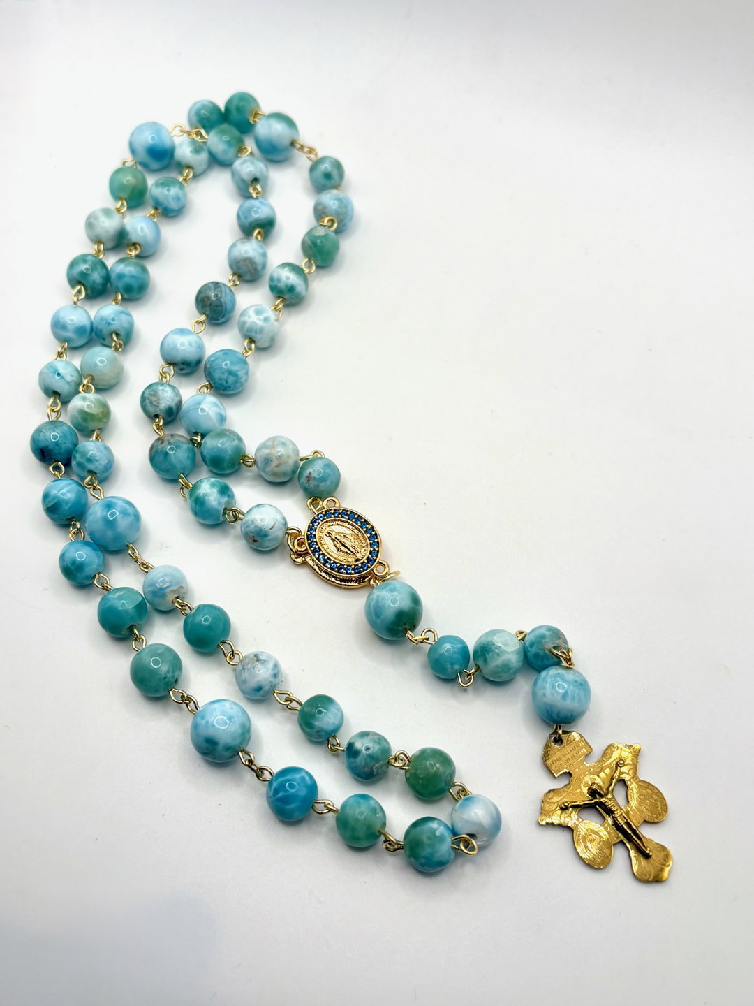 Rosario de Larimar laminado en oro 10mm