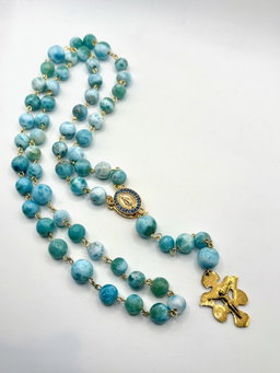 Rosario de Larimar laminado en oro 10mm