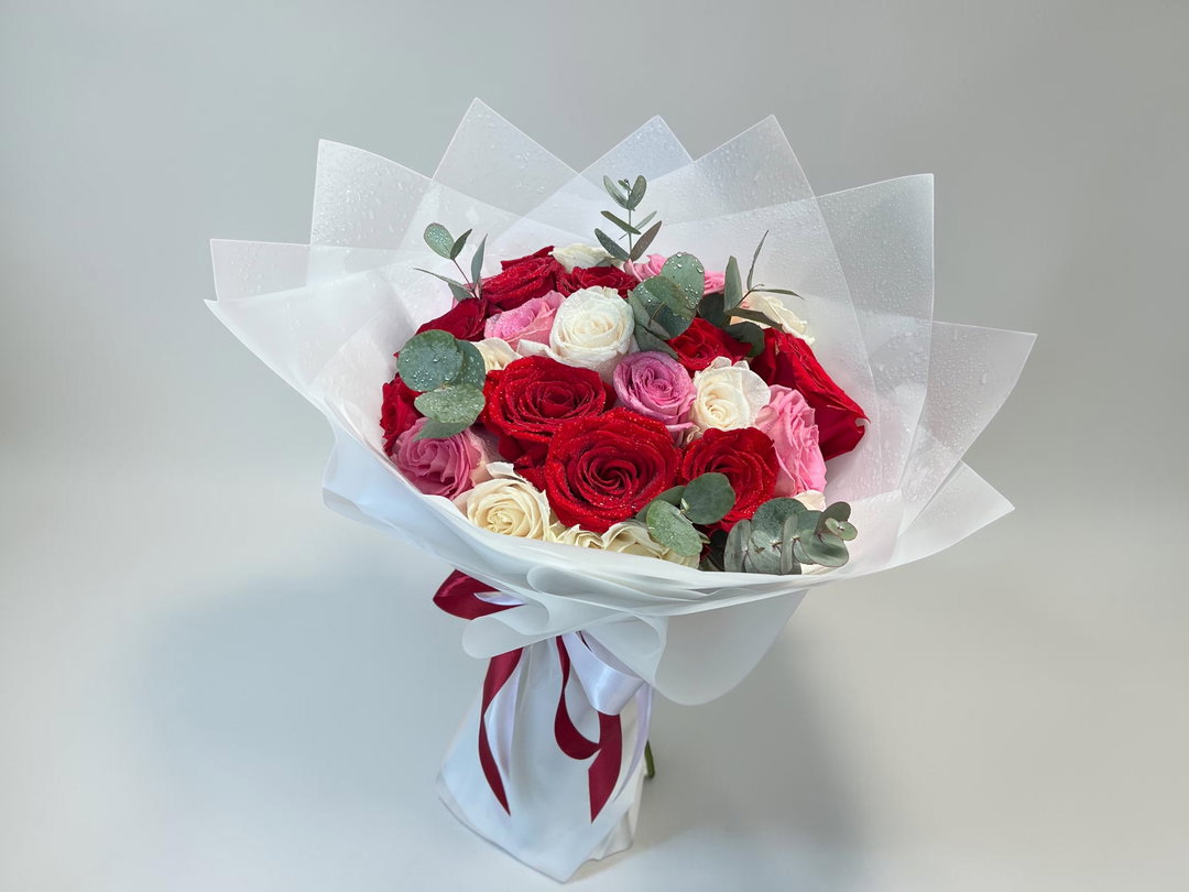 25 Mixed Roses Bouquet