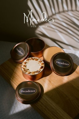 Premium Moist Cakes in Tin