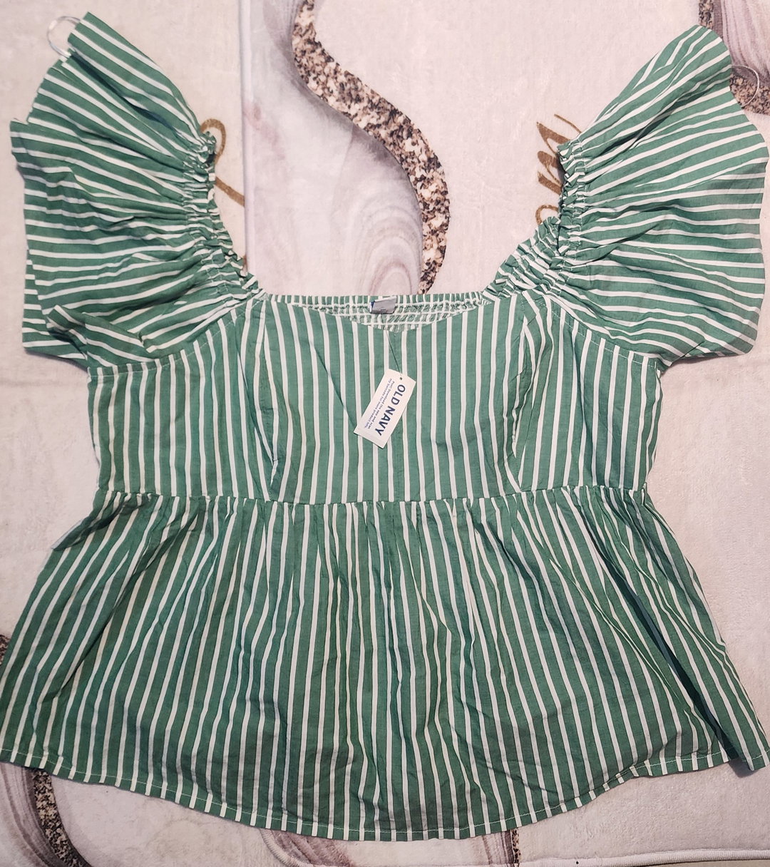Oldnavy female top
