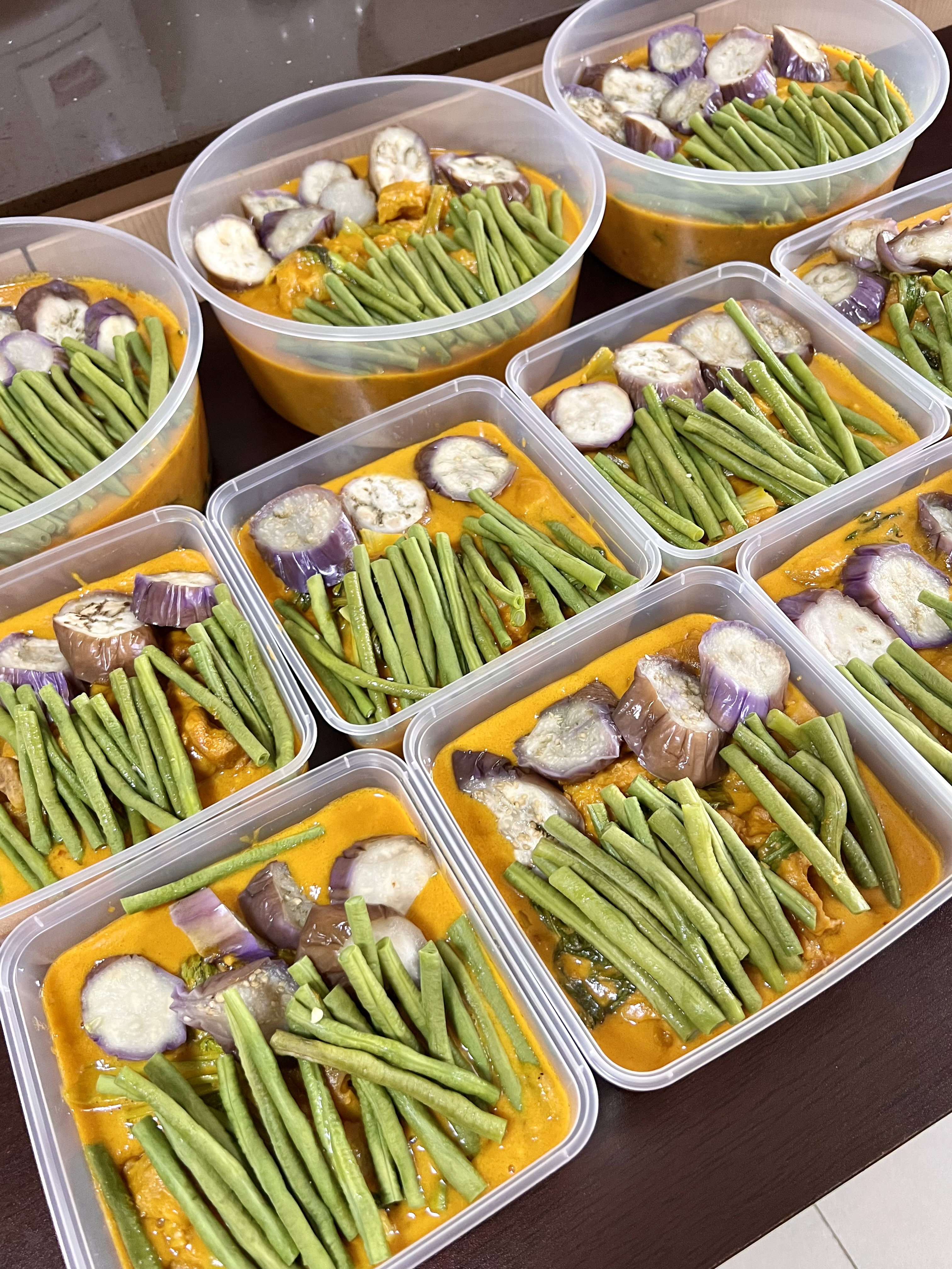 Pork Knuckles Kare kare 