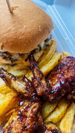 Burger, 2wings & fries
