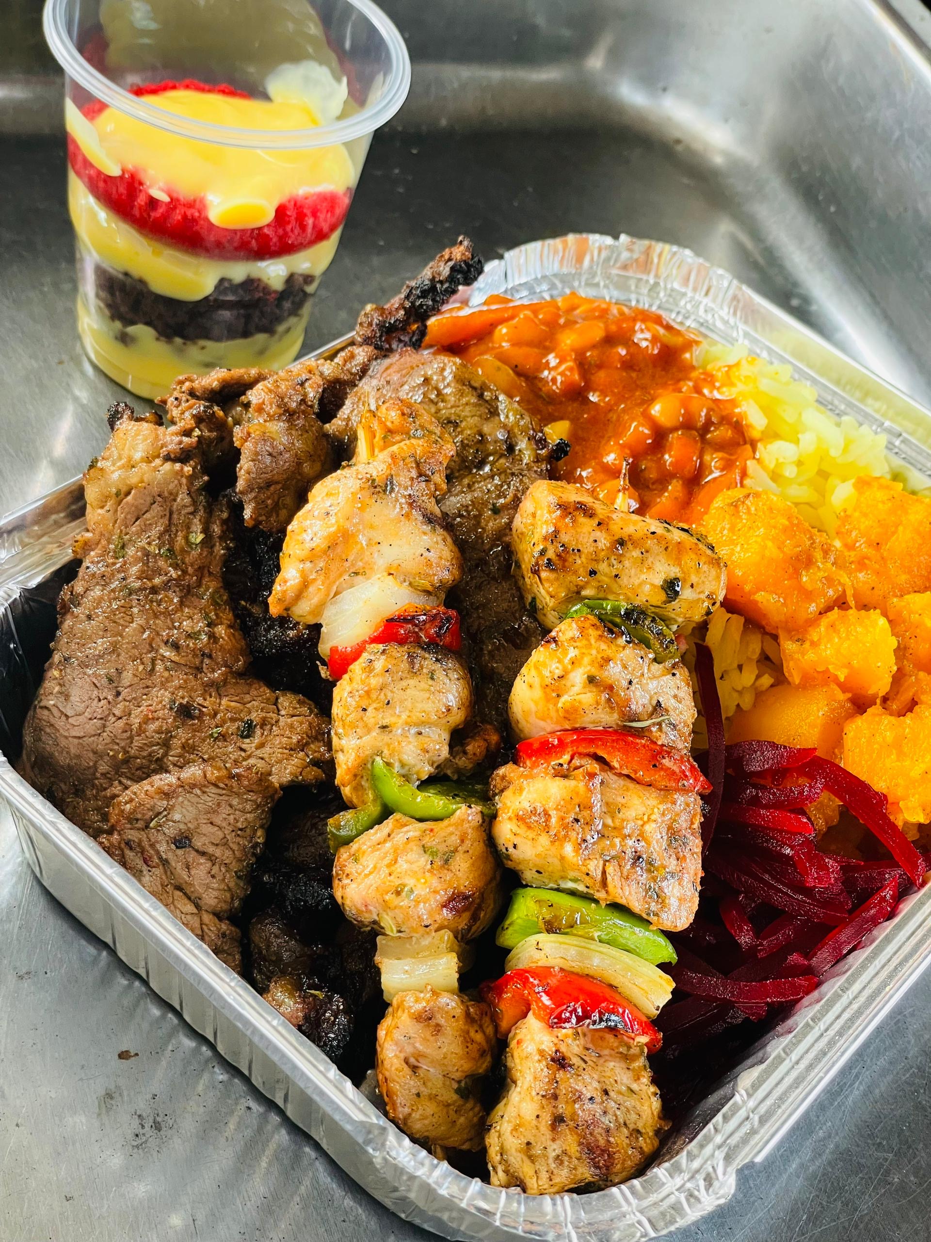 Chicken kebabs & Grilled beef_2