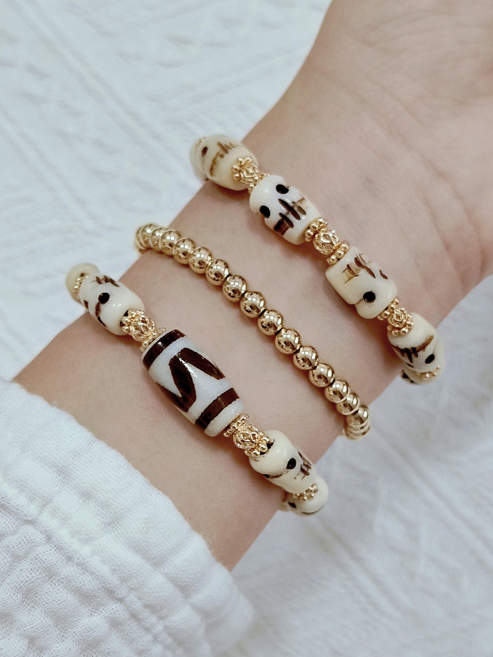 Yak Bone Chitipati + White Tiger Tooth Bracelet_0