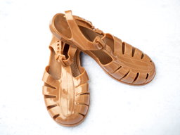 BRILLANT MARRON CLAIR