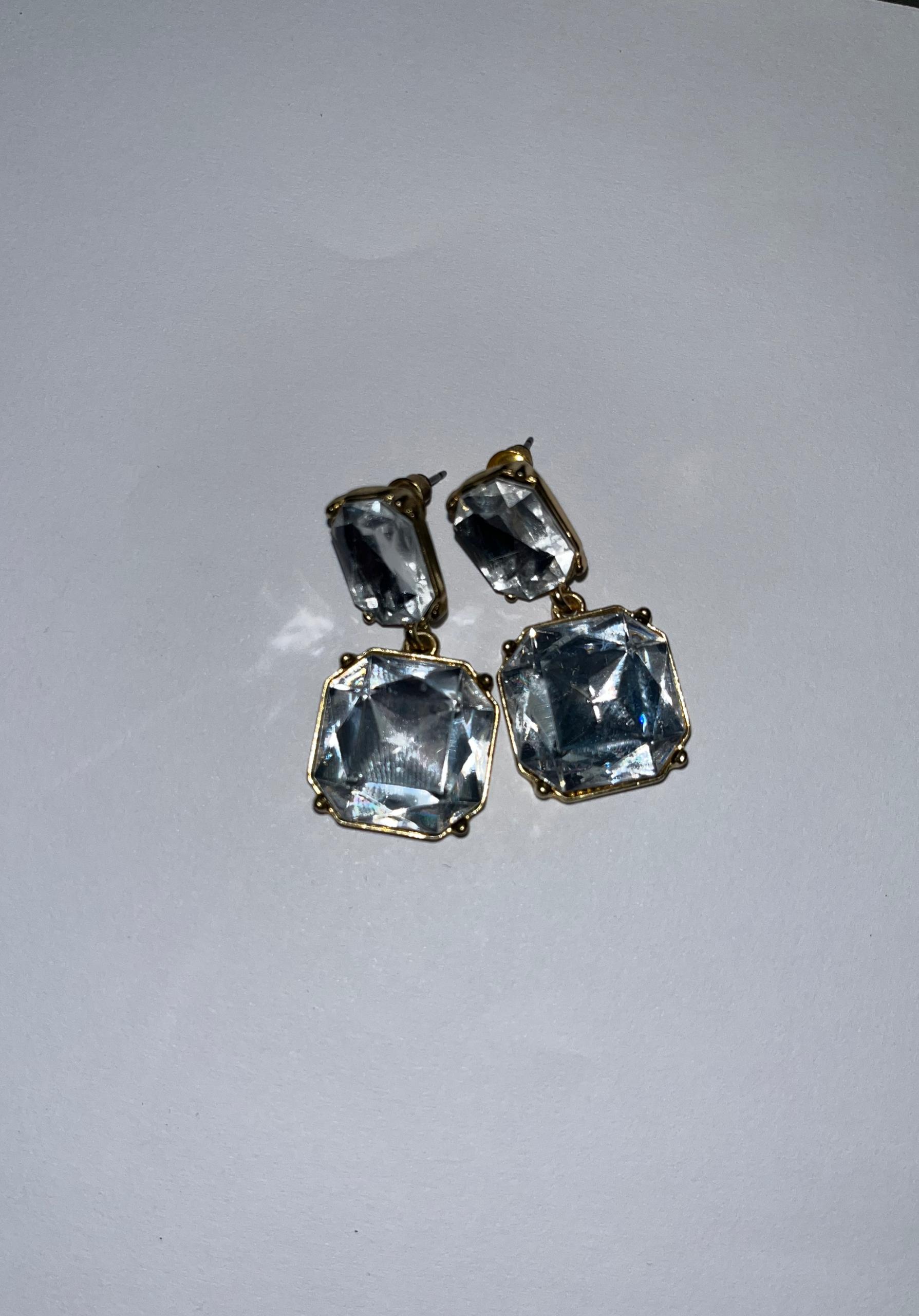 Earrings        _0