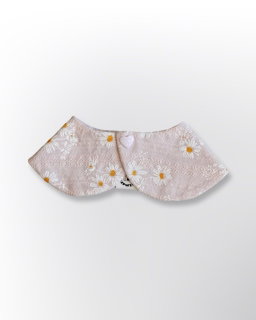 Daisy Rounded Collar