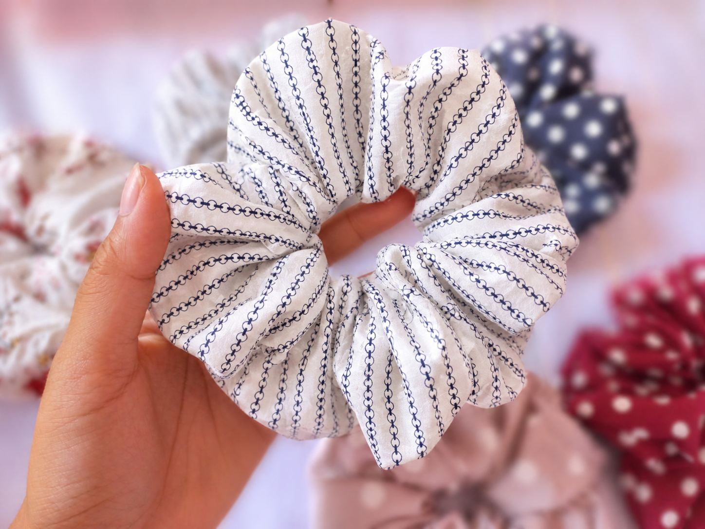 🌷 Floral Scrunchies – Your Hair’s Favorite Bouquet 🌷_3
