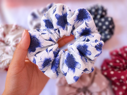 🌷 Floral Scrunchies – Your Hair’s Favorite Bouquet 🌷