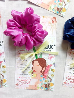 🌸 Elegant Satin Scrunchie – Gift Card Edition