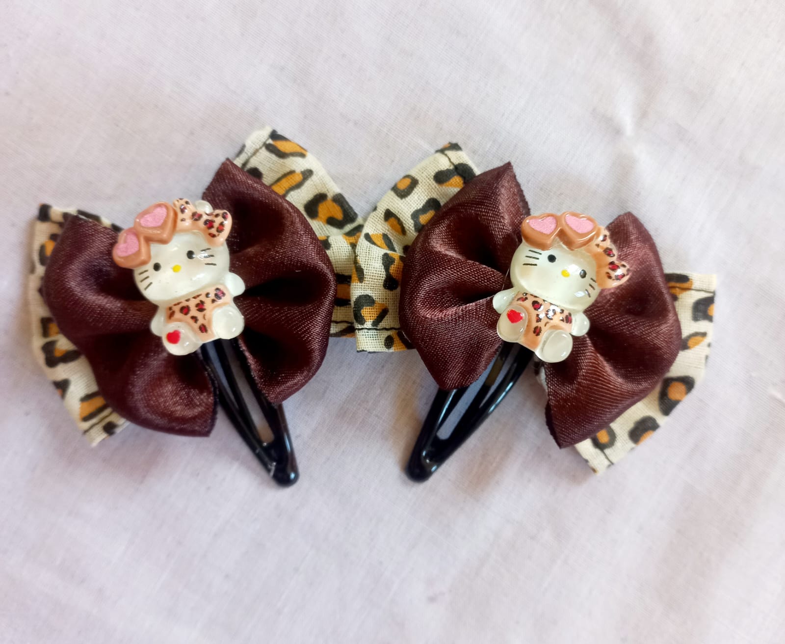 🎀 Hello Kitty Leopard Tic Tac_4