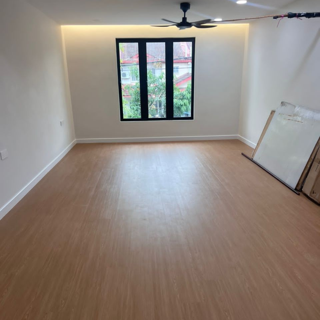 HERO ROYAL SPC FLOOR 4MM (10PC/24SQFT)_8
