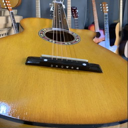 Guitar acoustic 4/4