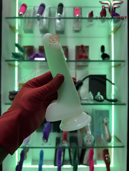 Pene transparente con verde 