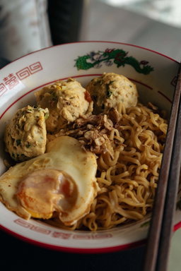 Giant spring onion & sesame meatballs (12 balls)
