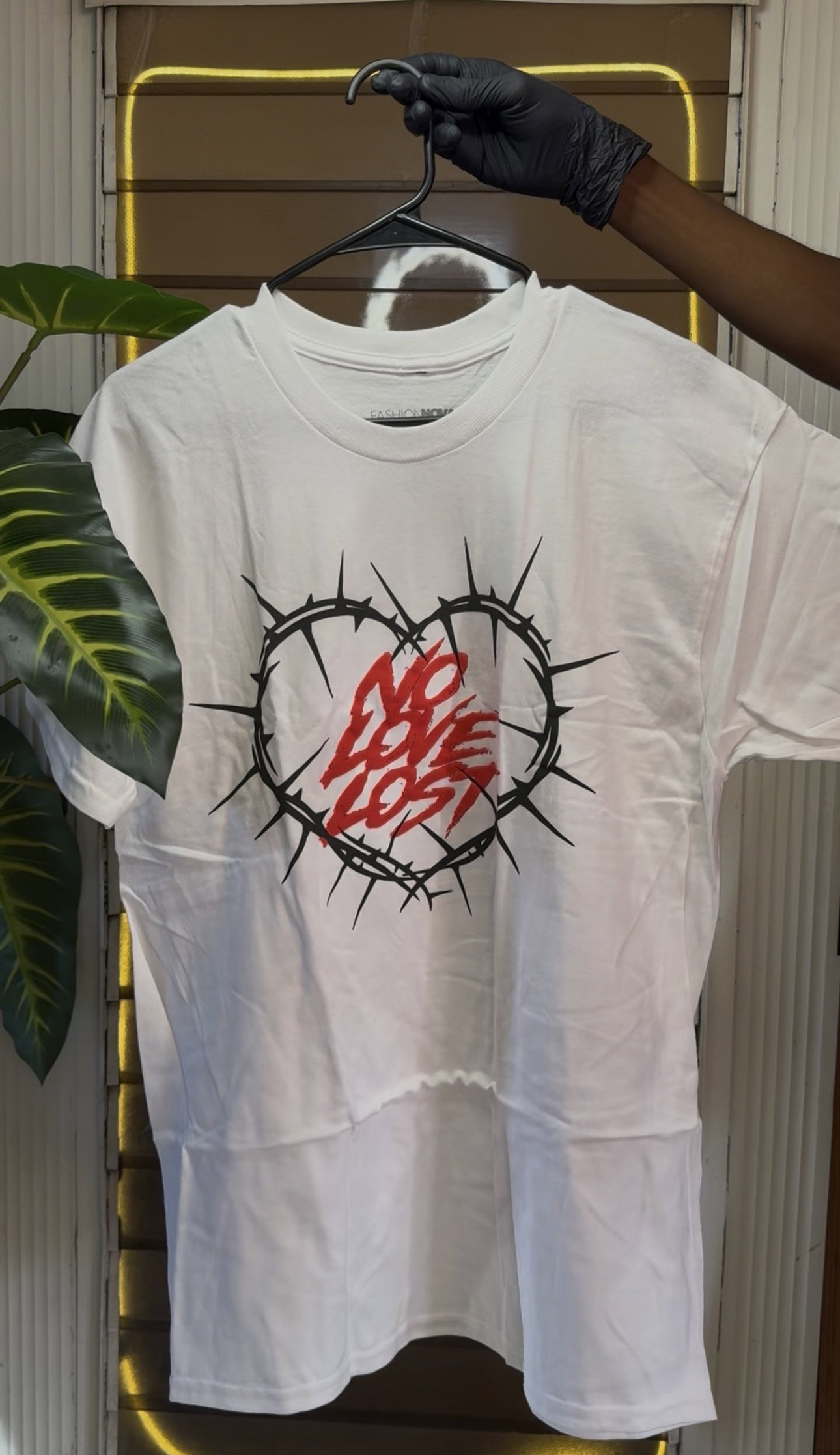 No Love Hurts Short Sleeve Tee - White 1ZW909_0