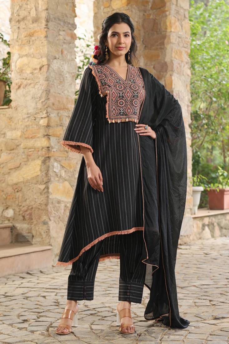 Elegant Kurtis Set