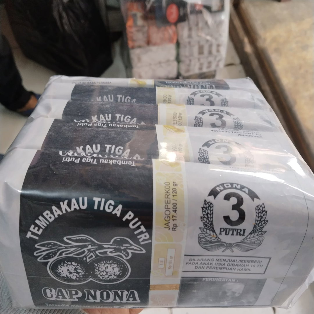 NONA TIGA PUTRI HITAM PUTIH 120 GRAM