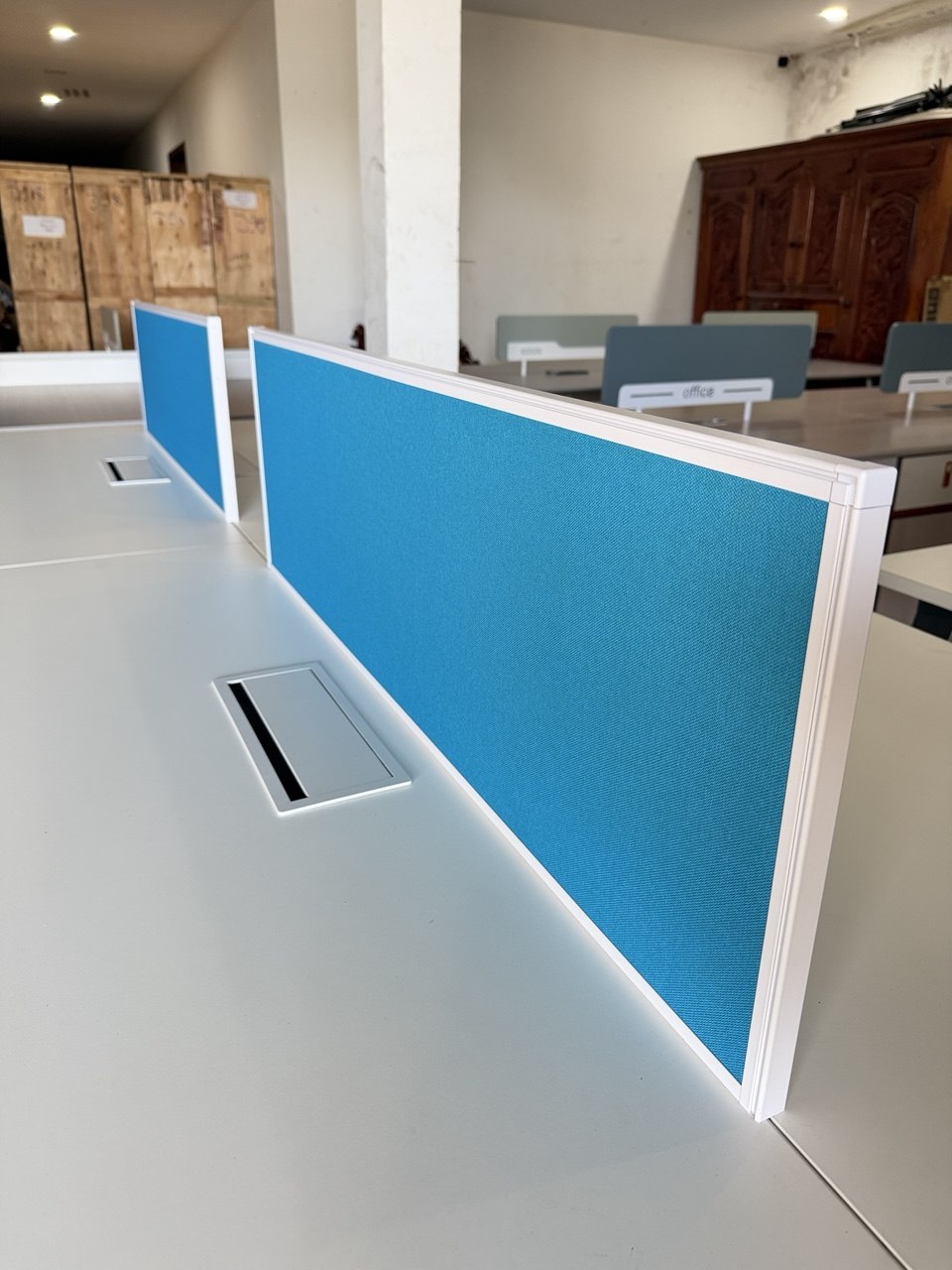 Office Table_10