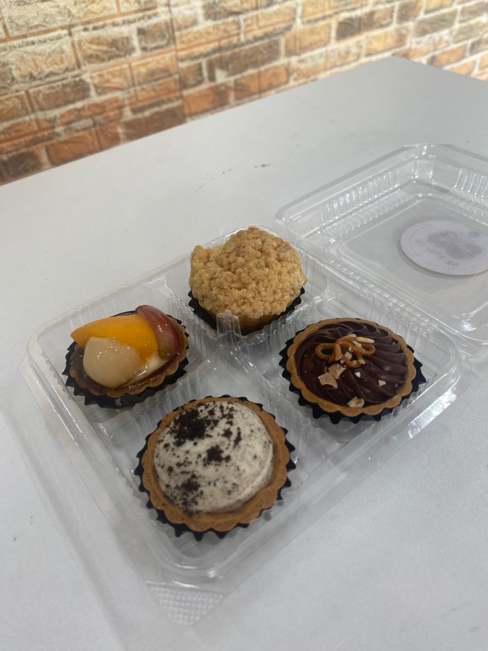 4pcs of ass mini tarts  _1