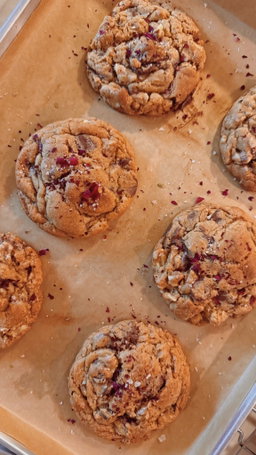 Rose & Dark Choc Cookies