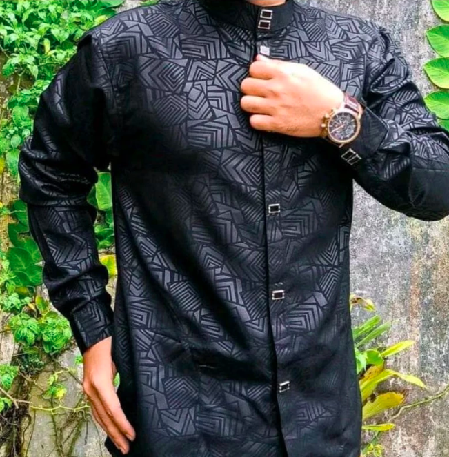 Kemeja Koko Hitam