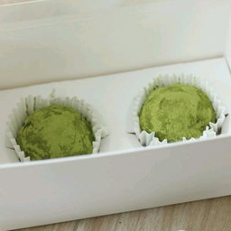 2pcs Strawberry Matcha Dubai Chewy Cookies