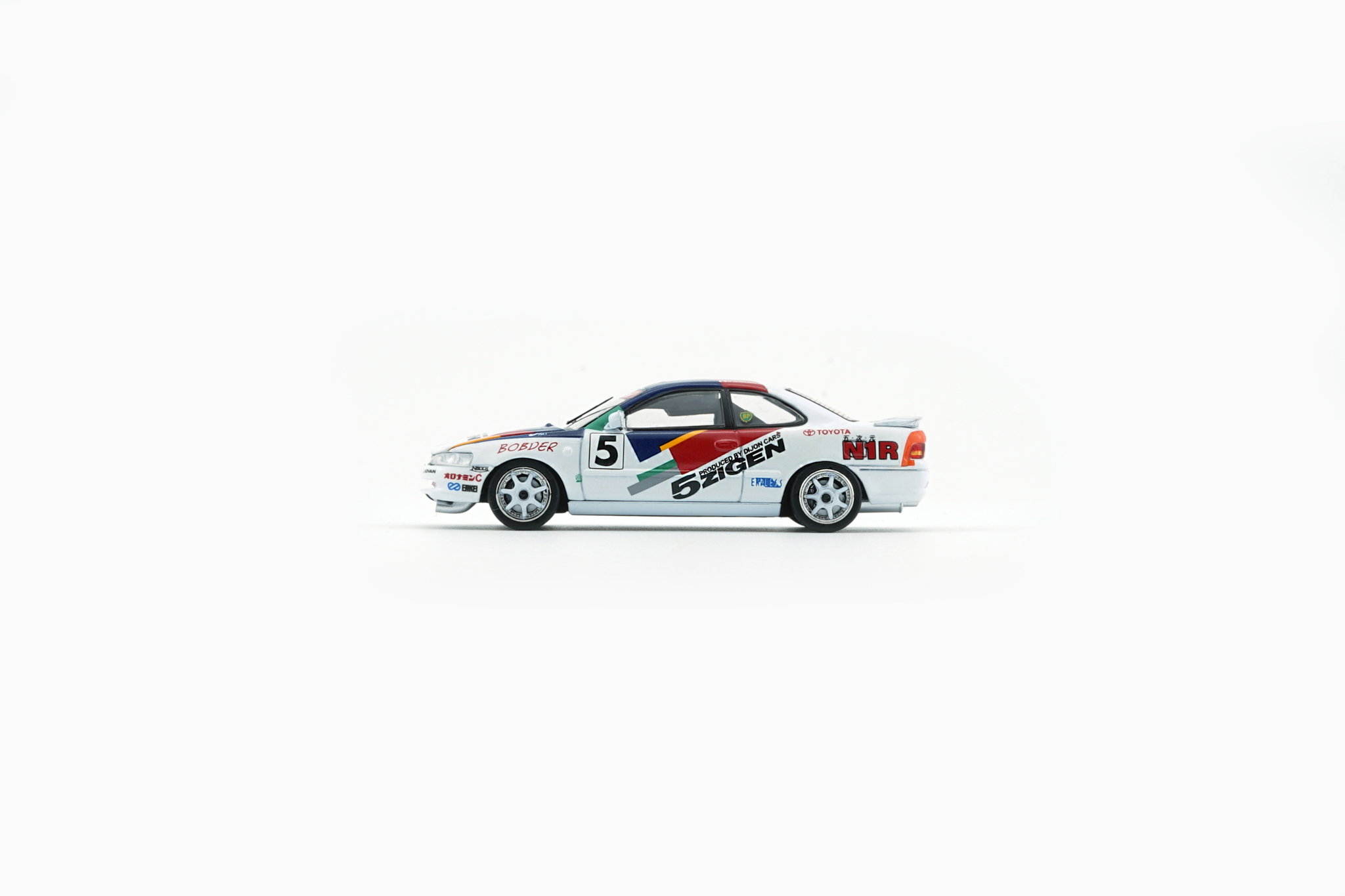 BMC MODEL 1/64 TOYOTA LEVIN 101 - 5ZIGEN_2
