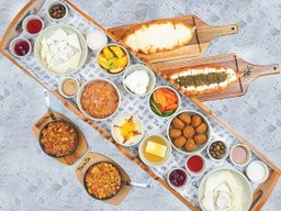 Arabic Breakfast Tray 4 People