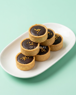 50pcs Dark/White Chocolate Salted Caramel Mini Tarts