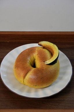 Pumpkin Cream Cheese Bagel贝贝南瓜贝果