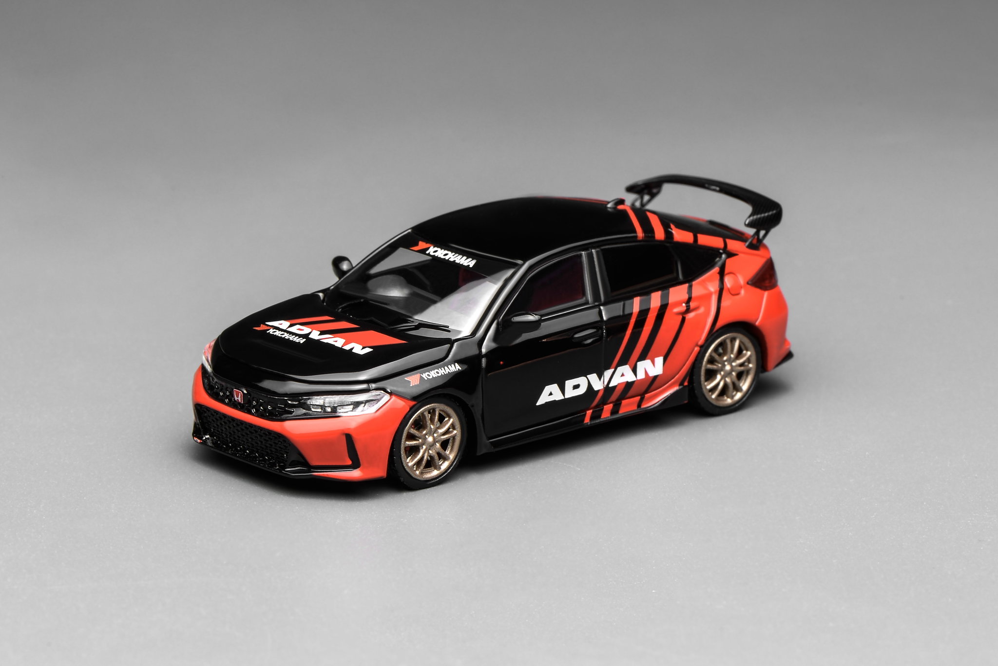 MOTOR HELIX MODEL 1/64 HONDA CIVIC TYPE-R (FL5) - ADVAN_0