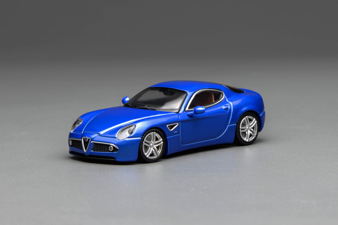 MOTOR HELIX MODEL 1/64 ALFA ROMEO 8C COMPETIZIONE 2008