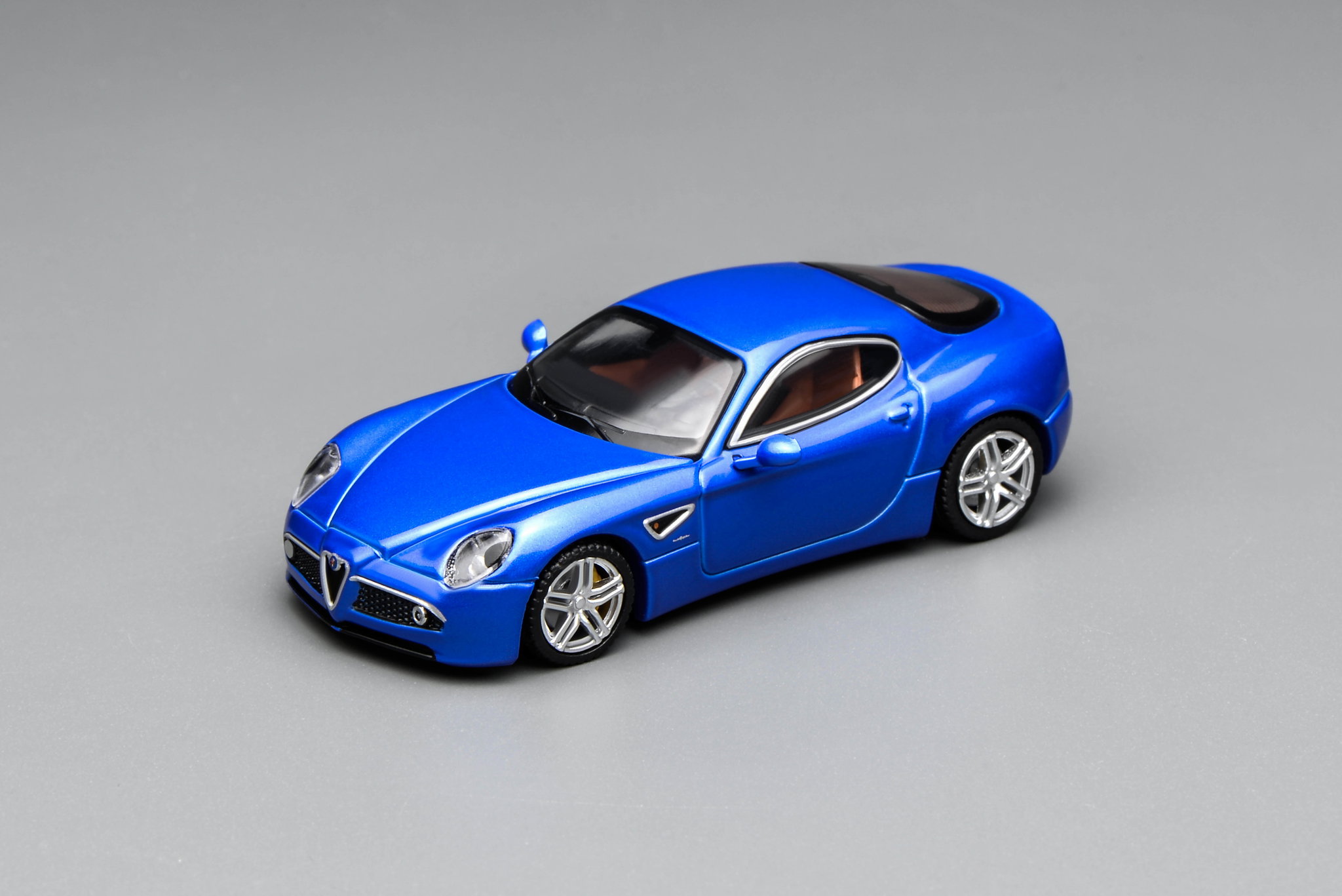 MOTOR HELIX MODEL 1/64 ALFA ROMEO 8C COMPETIZIONE 2008_5