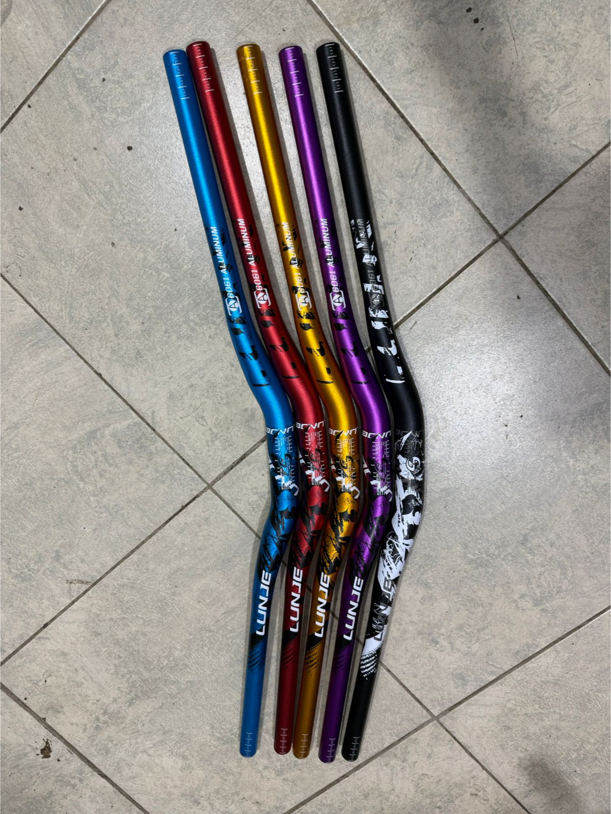 LUNJE XT 6061 Aluminum MTB Riser Handlebars (780mm)_1