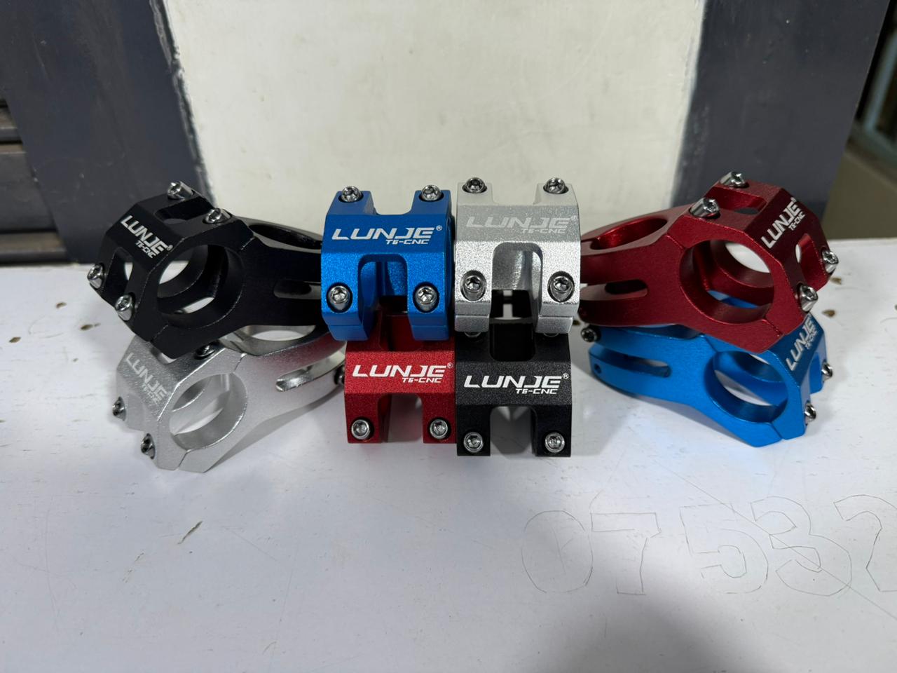 LUNJE XT-CNC 6061 Aluminum Short MTB Stem (35mm)_1